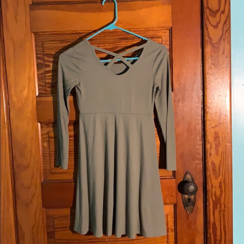 Darker green dress (kids)